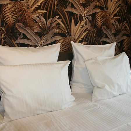 The View Hotel ฟรองกอร์ช็องป์ ภายนอก รูปภาพ