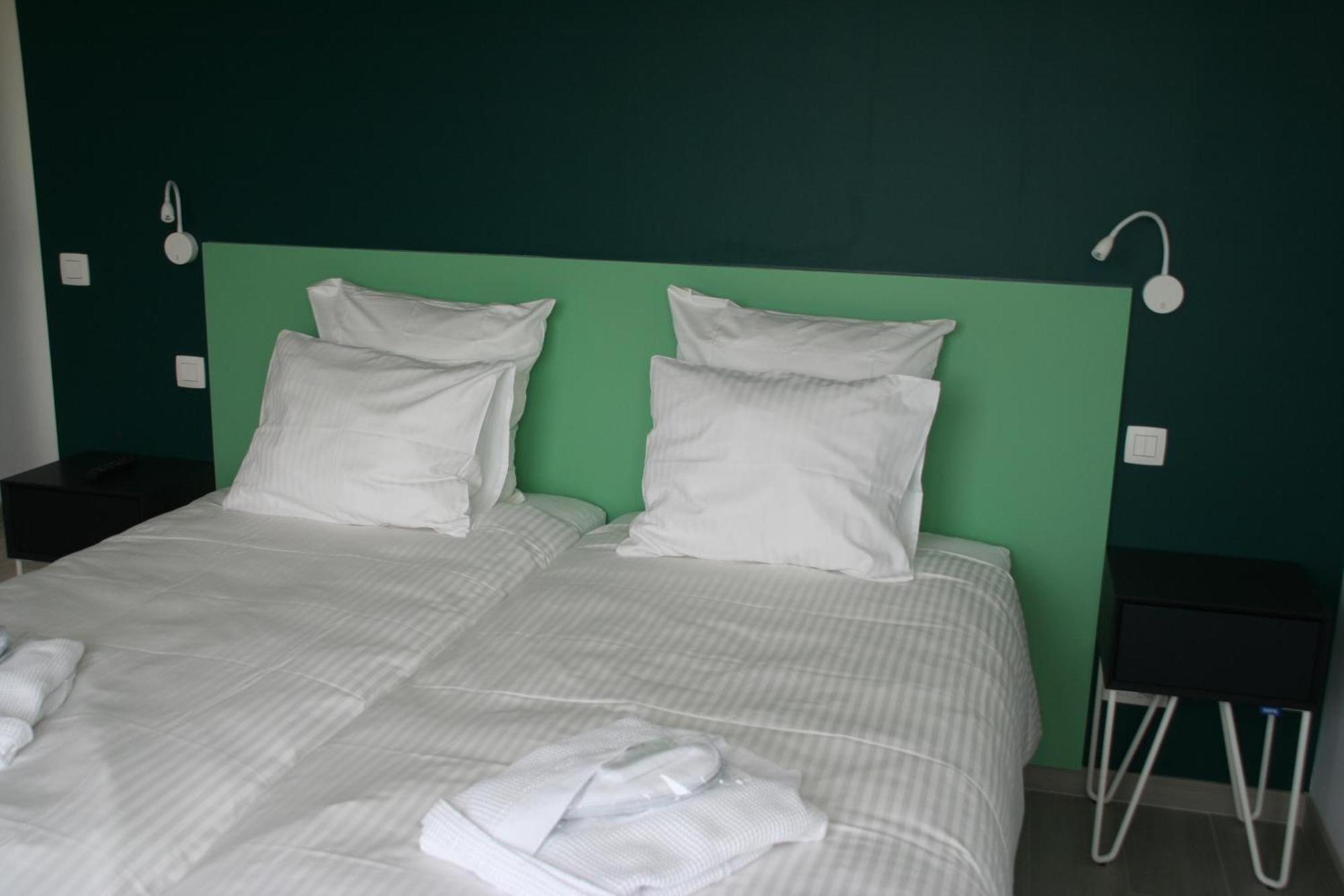 The View Hotel ฟรองกอร์ช็องป์ ภายนอก รูปภาพ