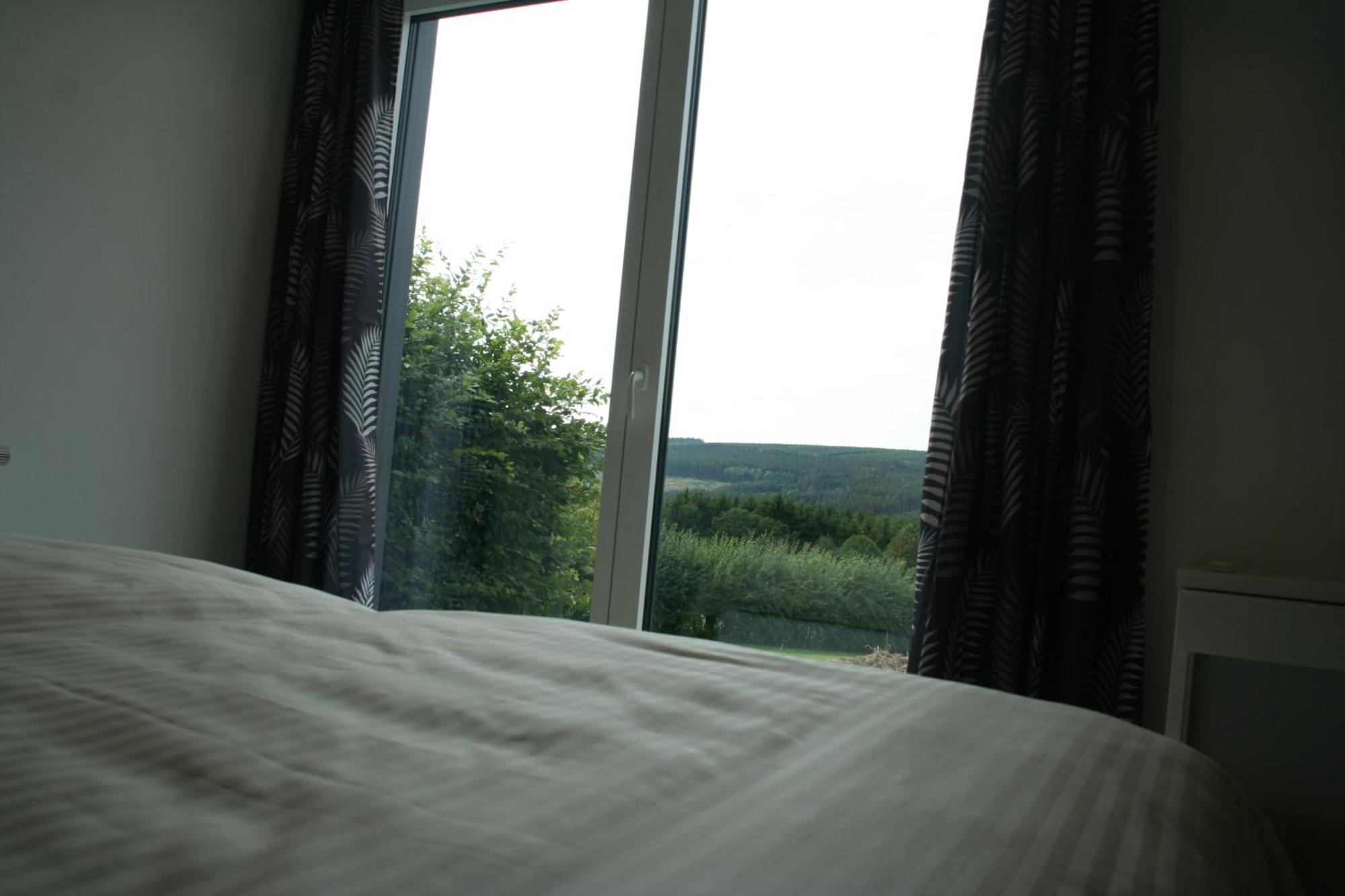 The View Hotel ฟรองกอร์ช็องป์ ภายนอก รูปภาพ